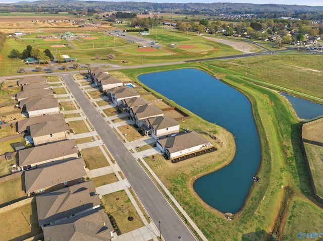 119 Sage Oak Drive, Decatur, AL 35603