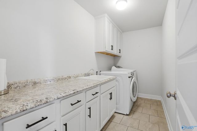 119 Sage Oak Drive, Decatur, AL 35603