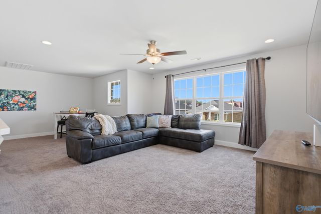 119 Sage Oak Drive, Decatur, AL 35603