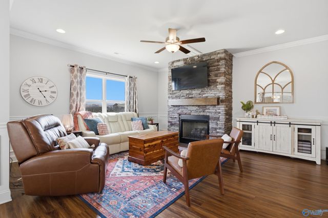 119 Sage Oak Drive, Decatur, AL 35603