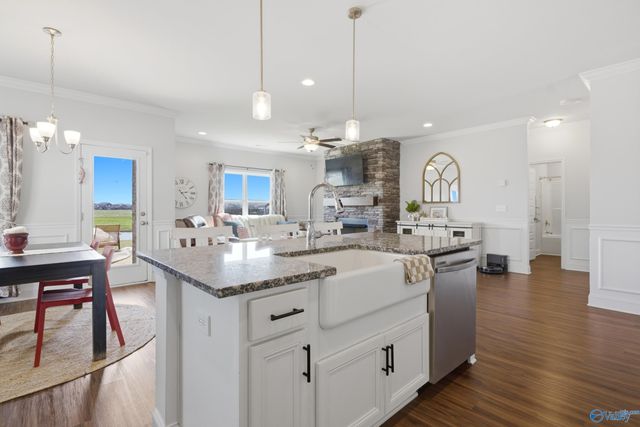 119 Sage Oak Drive, Decatur, AL 35603