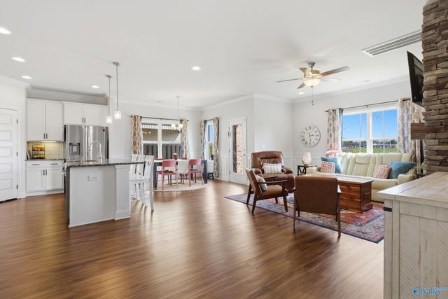 119 Sage Oak Drive, Decatur, AL 35603