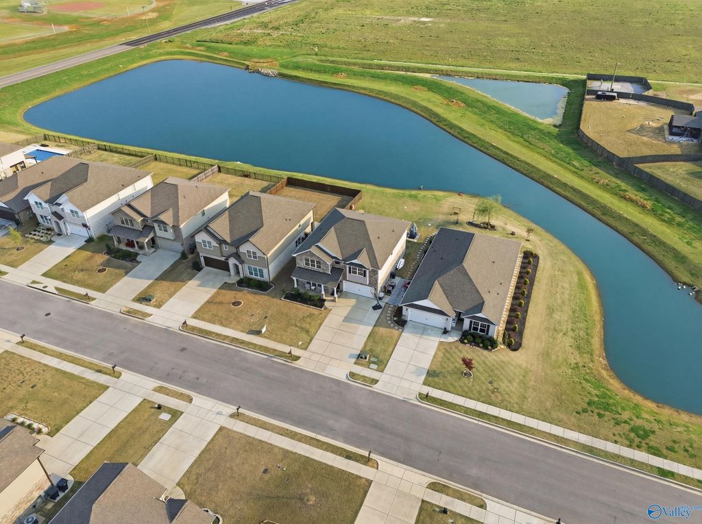 119 Sage Oak Drive, Decatur, AL 35603