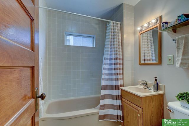620 N 34 Street, Omaha, NE 68131