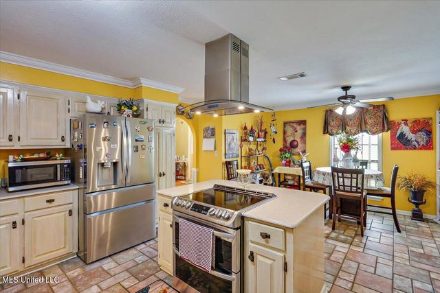 107 Chalet Strasse, Brandon, MS 39042
