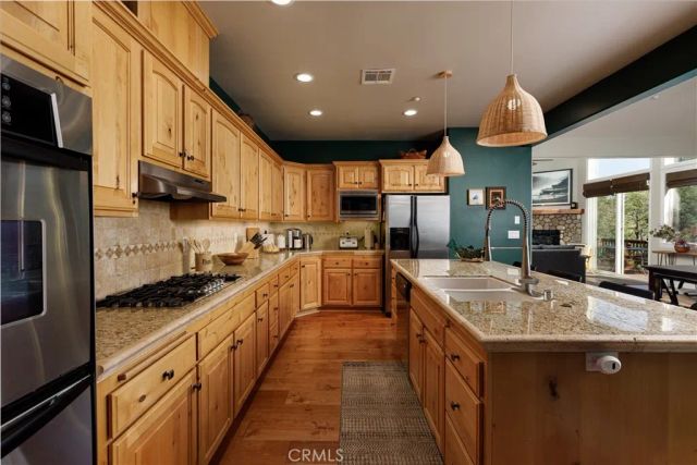 929 Lucerne Lane, Lake Arrowhead, CA 92352