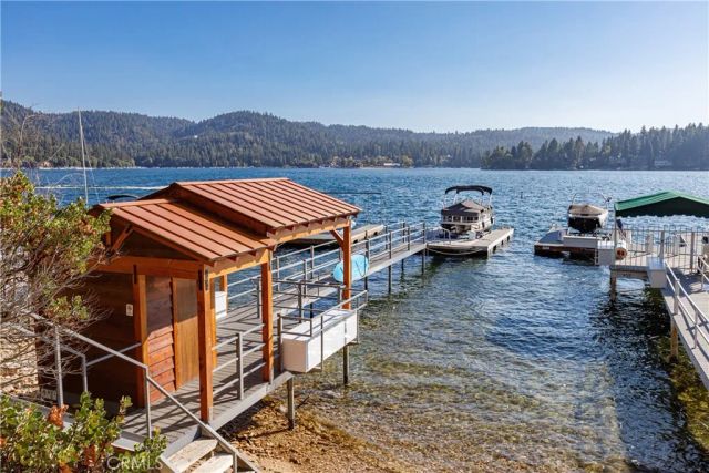 929 Lucerne Lane, Lake Arrowhead, CA 92352