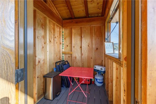 929 Lucerne Lane, Lake Arrowhead, CA 92352