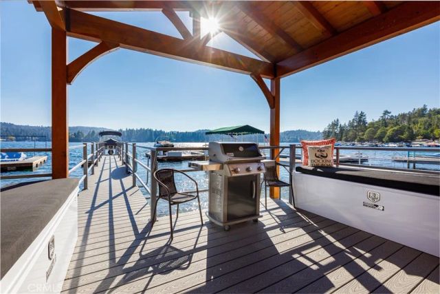 929 Lucerne Lane, Lake Arrowhead, CA 92352