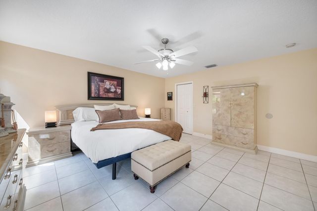 1128 Hatteras Circle, Greenacres, FL 33413