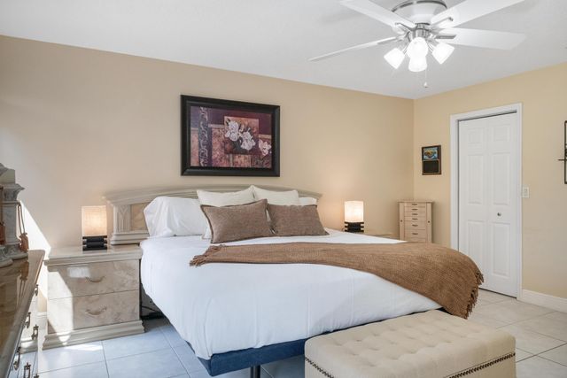 1128 Hatteras Circle, Greenacres, FL 33413