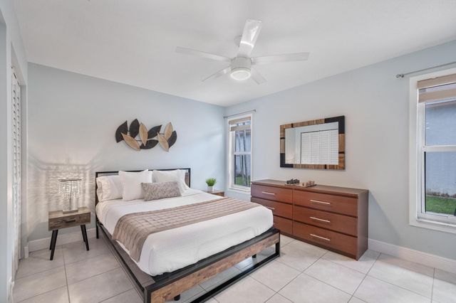1128 Hatteras Circle, Greenacres, FL 33413