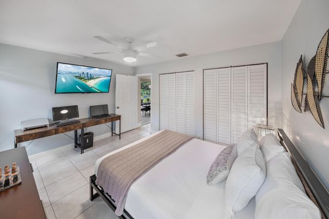 1128 Hatteras Circle, Greenacres, FL 33413