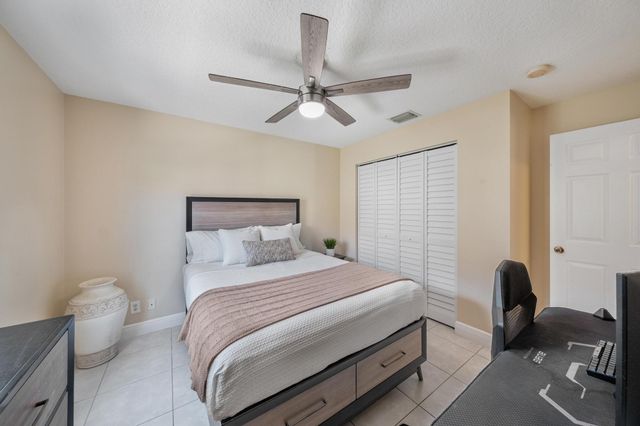 1128 Hatteras Circle, Greenacres, FL 33413