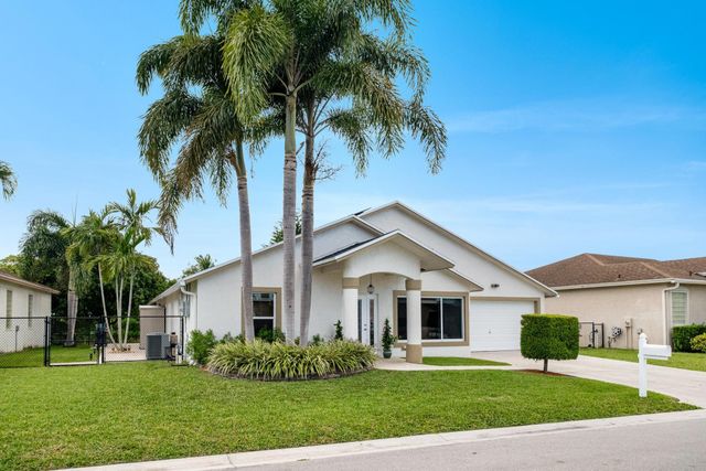 1128 Hatteras Circle, Greenacres, FL 33413