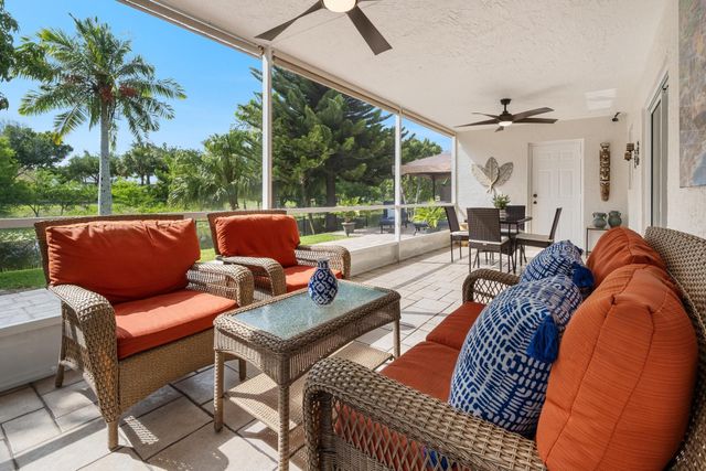 1128 Hatteras Circle, Greenacres, FL 33413