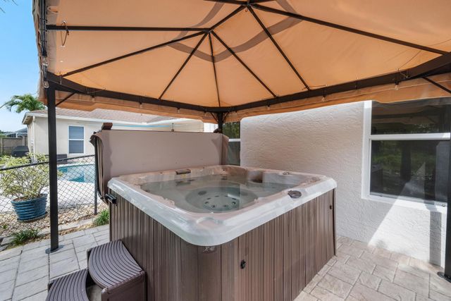 1128 Hatteras Circle, Greenacres, FL 33413