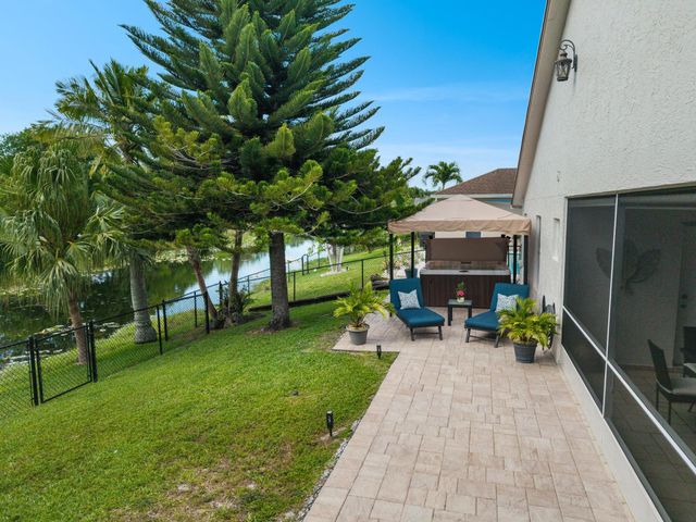 1128 Hatteras Circle, Greenacres, FL 33413