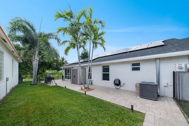 1128 Hatteras Circle, Greenacres, FL 33413