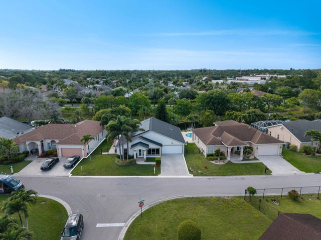 1128 Hatteras Circle, Greenacres, FL 33413