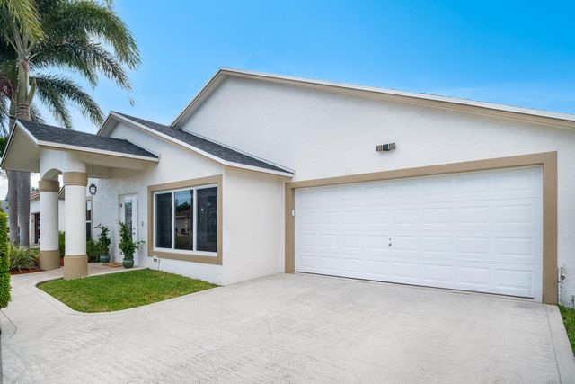 1128 Hatteras Circle, Greenacres, FL 33413
