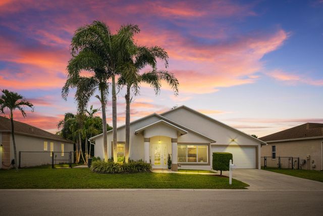 1128 Hatteras Circle, Greenacres, FL 33413