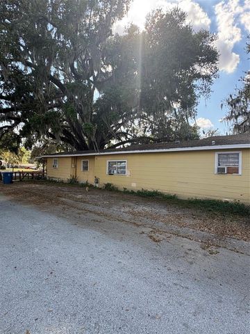 422 W BROADWAY STREET, Fort Meade, FL 33841
