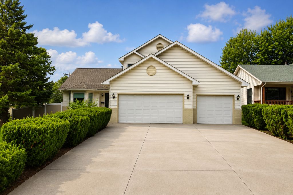 4602 Pierce Street NE, Columbia Heights, MN 55421
