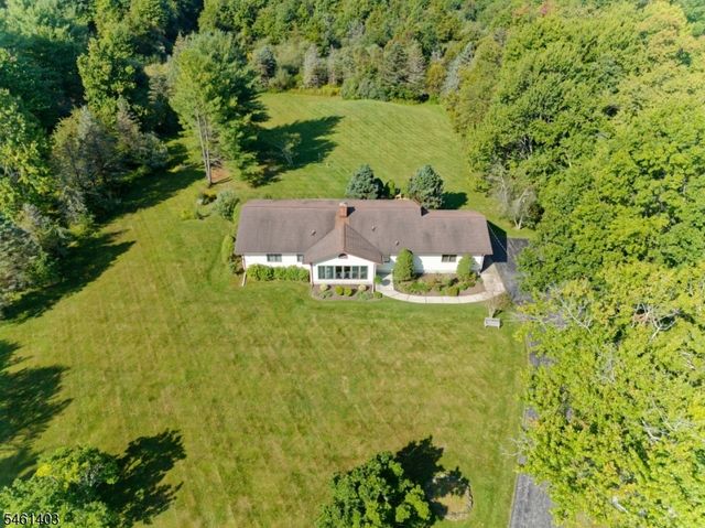 26 Fitzer Rd, Kingwood Twp., NJ 08825