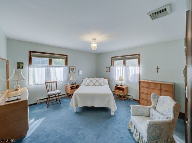 26 Fitzer Rd, Kingwood Twp., NJ 08825