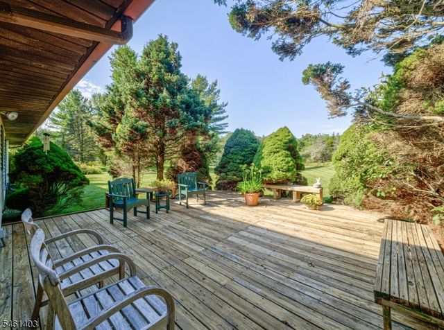 26 Fitzer Rd, Kingwood Twp., NJ 08825