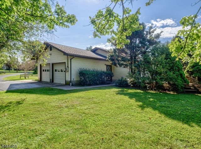 26 Fitzer Rd, Kingwood Twp., NJ 08825