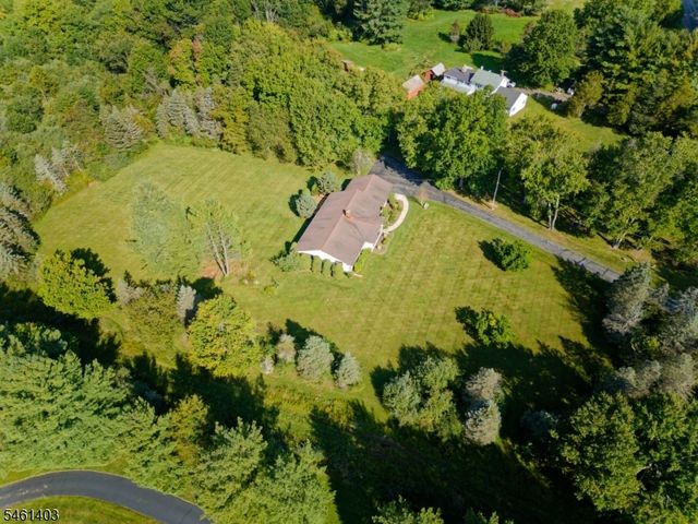 26 Fitzer Rd, Kingwood Twp., NJ 08825