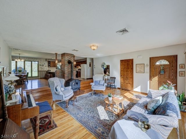 26 Fitzer Rd, Kingwood Twp., NJ 08825