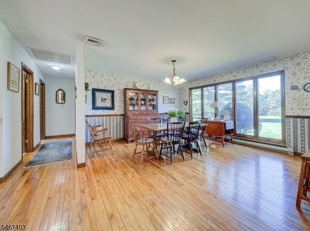 26 Fitzer Rd, Kingwood Twp., NJ 08825