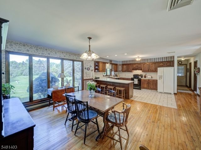 26 Fitzer Rd, Kingwood Twp., NJ 08825