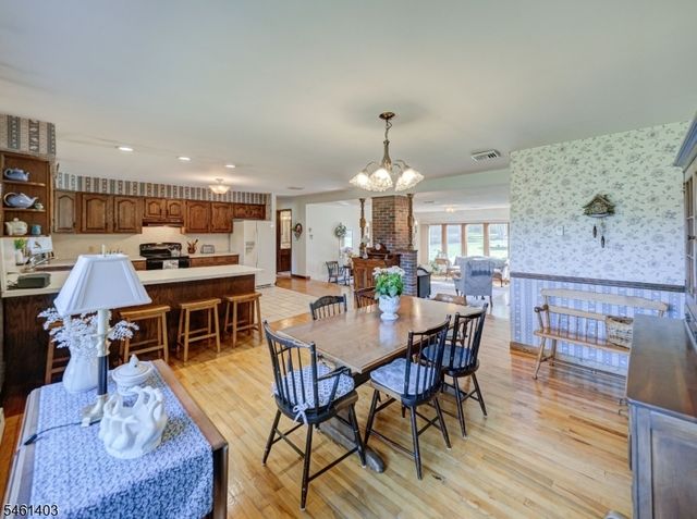 26 Fitzer Rd, Kingwood Twp., NJ 08825