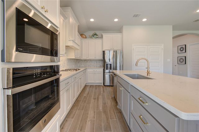 1930 Creekwood Cove, Missouri City, TX 77459