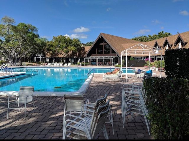 3670 Inverrary Dr 1K, Lauderhill, FL 33319