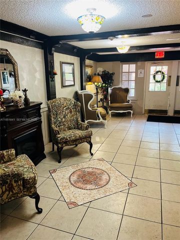 3670 Inverrary Dr 1K, Lauderhill, FL 33319