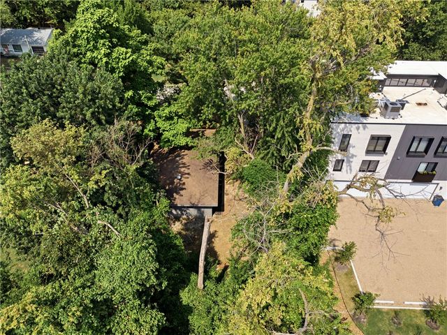 825 SE H Street, Bentonville, AR 72712