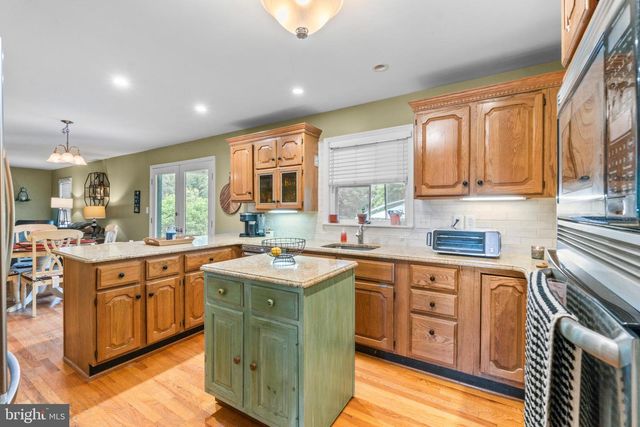 2713 UREY RD, White Hall, MD 21161