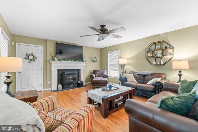 2713 UREY RD, White Hall, MD 21161