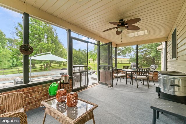 2713 UREY RD, White Hall, MD 21161