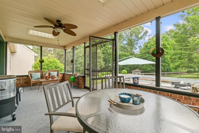 2713 UREY RD, White Hall, MD 21161