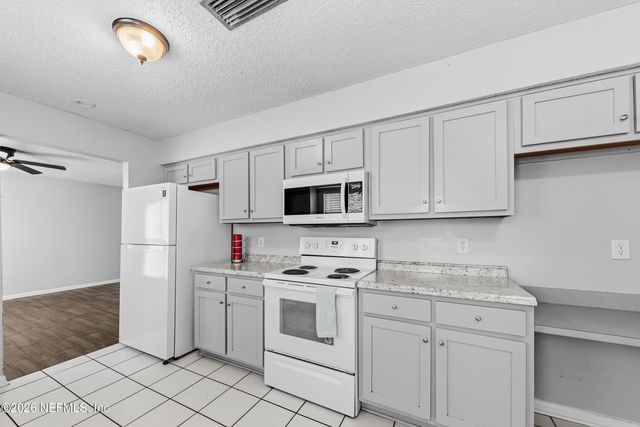 3034 TOWNSEND Boulevard, Jacksonville, FL 32277