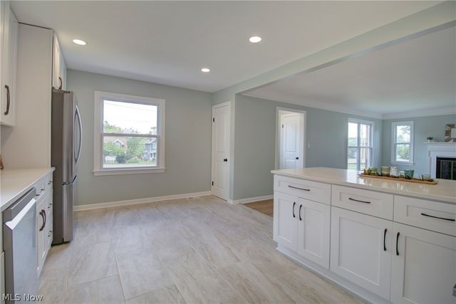 6969 Broadview Road, Seven Hills, OH 44131