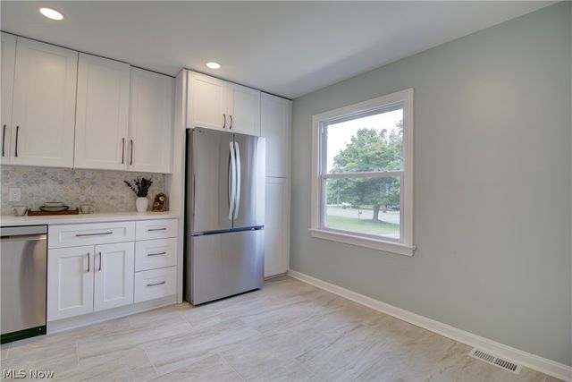 6969 Broadview Road, Seven Hills, OH 44131