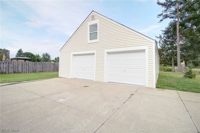 6969 Broadview Road, Seven Hills, OH 44131