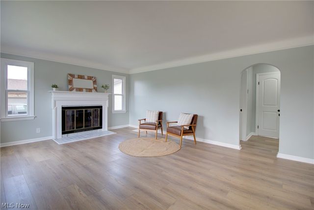 6969 Broadview Road, Seven Hills, OH 44131